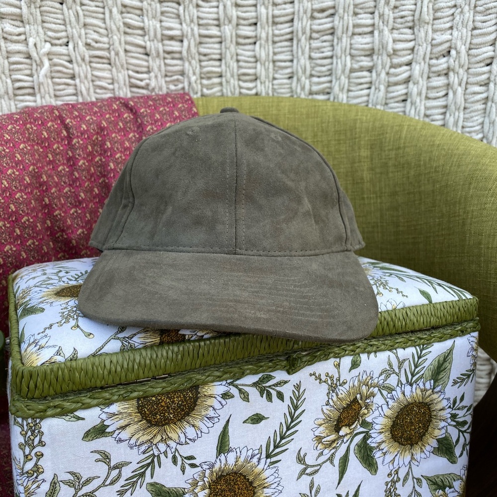 Green Felt H&M Cap